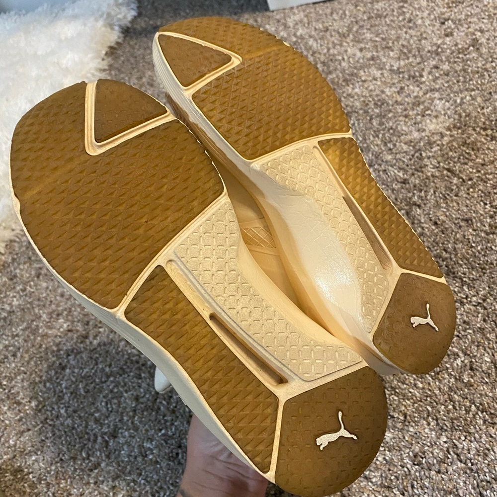 Puma Sneakers